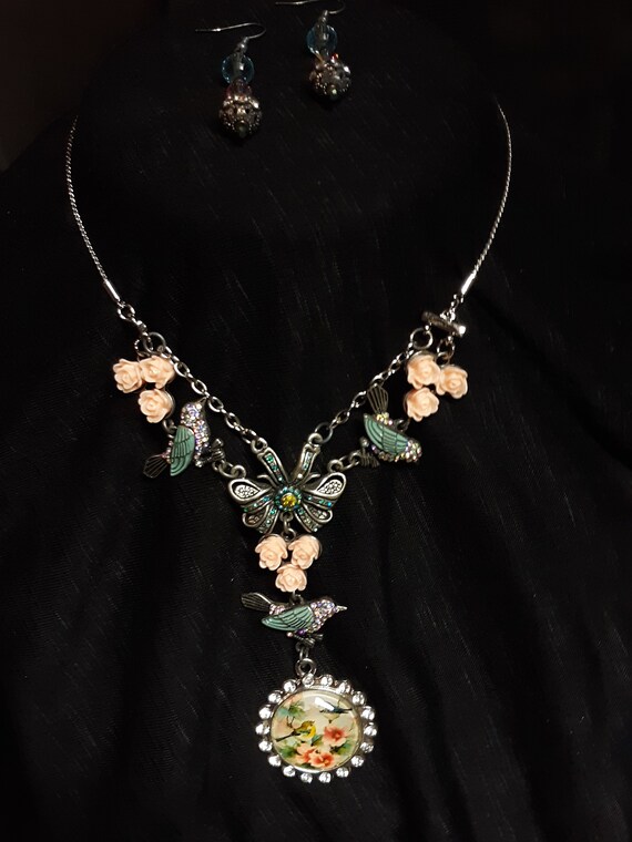Springtime Bouquet - What Says Spring More Than Birds and  display picture 1