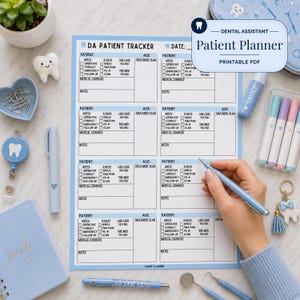 Puede incluir: Una hoja PDF imprimible de seguimiento de pacientes para asistente dental con bordes azules, que presenta ocho secciones para detalles del paciente, citas, radiografías, casos de laboratorio, planes de tratamiento, cambios médicos y notas.