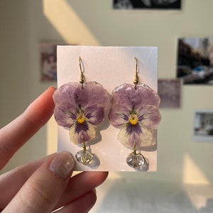 Real pansy flowers earrings (stainless steel, gold)