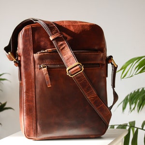 Sac homme en cuir, cadeau unique pour lui, sac messager hommes, sac crossbody, sac iPad, sac tablette, sacs en cuir pour hommes, sac de voyage en cuir pour hommes, Brown