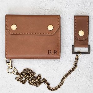 Personalisierte Brieftasche mit Kette Brieftasche für Männer Biker Brieftasche aus echtem Leder personalisierte Geschenk für Männer aus braunem Leder Brieftasche mit Gravur Geschenk für Papa