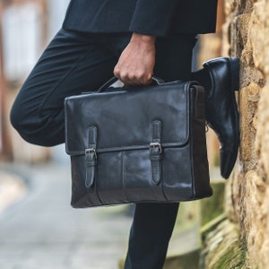Sac d'ordinateur portable en cuir cartable pour homme porte-documents en cuir sac de travail sac messager en cuir personnalisé avec boucle sac messager d'affaires cadeau