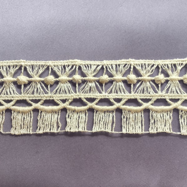 1 1/2" Vintage Ivory Swiss Tassel Venetian Lace