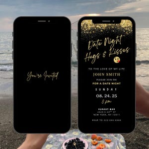 Pode incluir: Dois smartphones pretos exibindo um convite para um encontro romântico. Um telefone diz "You're Invited" em escrita dourada. O outro mostra "Date Night Hugs & Kisses" com detalhes do evento, data, hora e local.