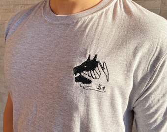 Camisa y sudadera con capucha inspirada en anime con el espíritu maldito bordado - Perro - Animación japonesa - Ropa de calle de anime JJK