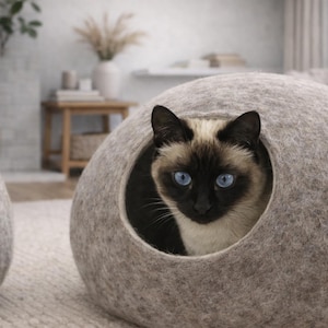 Large Felted Wool Cat Cave Bed, Handmade Cat House, Natural Indoor Cat Bed, Sand Brown Merino Wool Pet Cave, KIVIKIS image 2