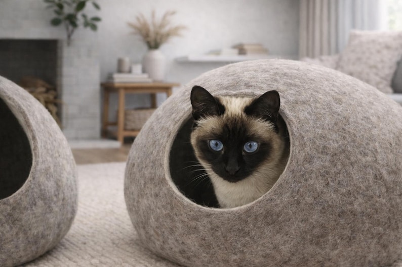 Large Felted Wool Cat Cave Bed, Handmade Cat House, Natural Indoor Cat Bed, Sand Brown Merino Wool Pet Cave, KIVIKIS image 2