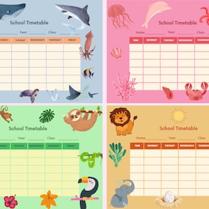 Può includere: Quattro modelli di orari scolastici colorati con animali marini e della giungla. Ogni orario ha una griglia per la programmazione delle lezioni, con spazio per nome, anno e classe. I disegni includono una balena, uno squalo e un leone.