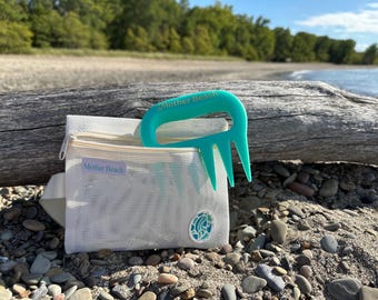 Hand-held Beach Comb + Mesh Wristlet Combo