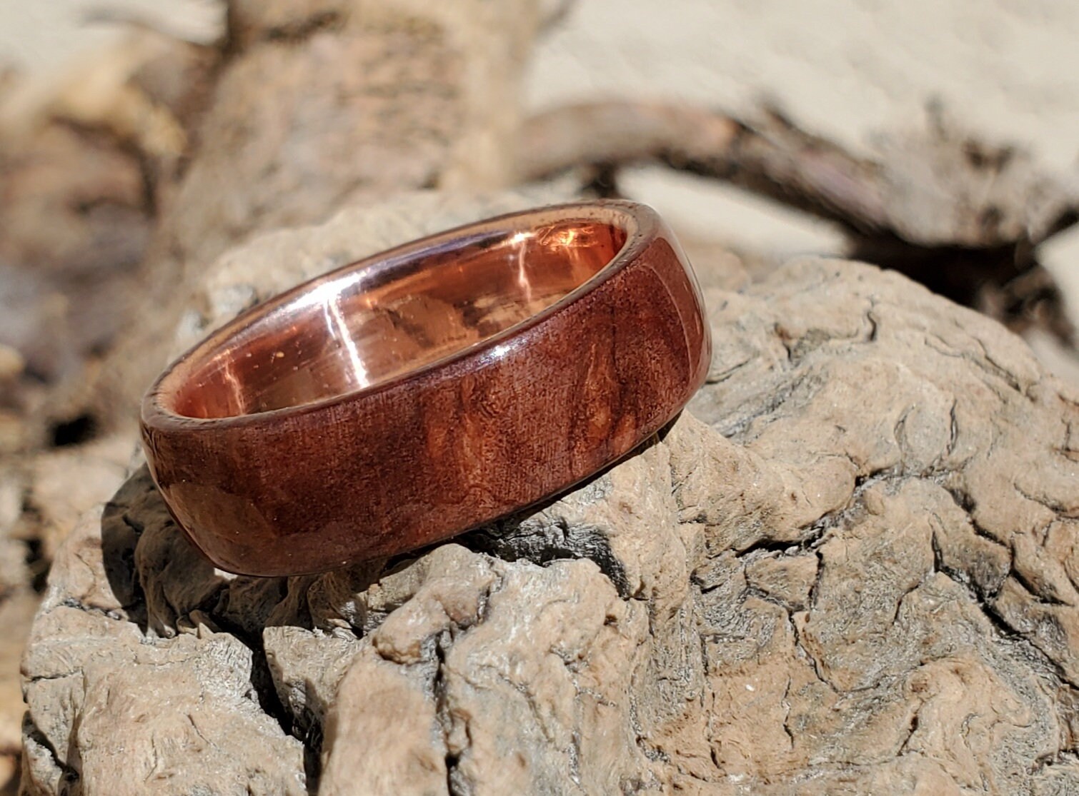 Exotischer Ring aus Rotem Holz und Kupfer | Etsy