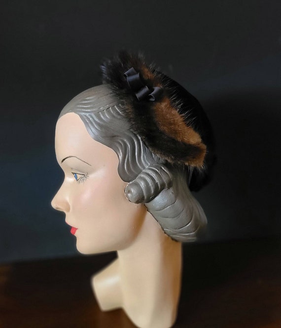 1930's 40's Black Velvet Calot Mink Fur Trim Halo… - image 9