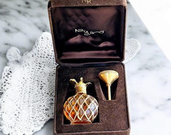 Nina Ricci Paris France Jewelers Opera Flacon Refillable Splash Bottle with Funnel in Original Casket