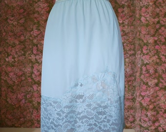 Blue Half Slip Lace Inset Hem Vanity Fair Size PETITE 6-8 Tricot Nylon Made in USA Excellent Condition