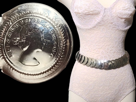 Queen Elizabeth Silver Medallion Stretch Belt Elizabeth II  display picture 2