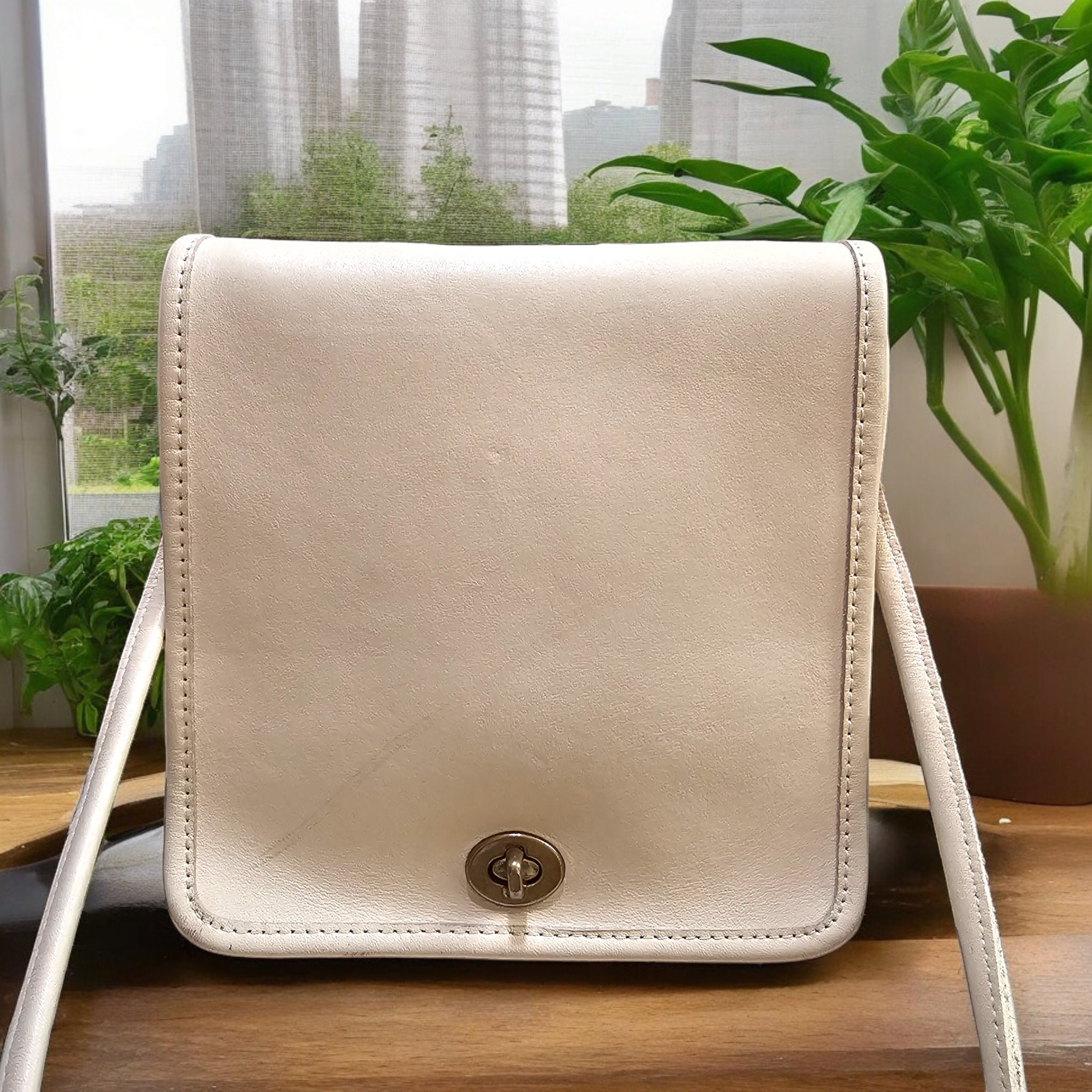 Coach turnlock flap square pouch hotsell