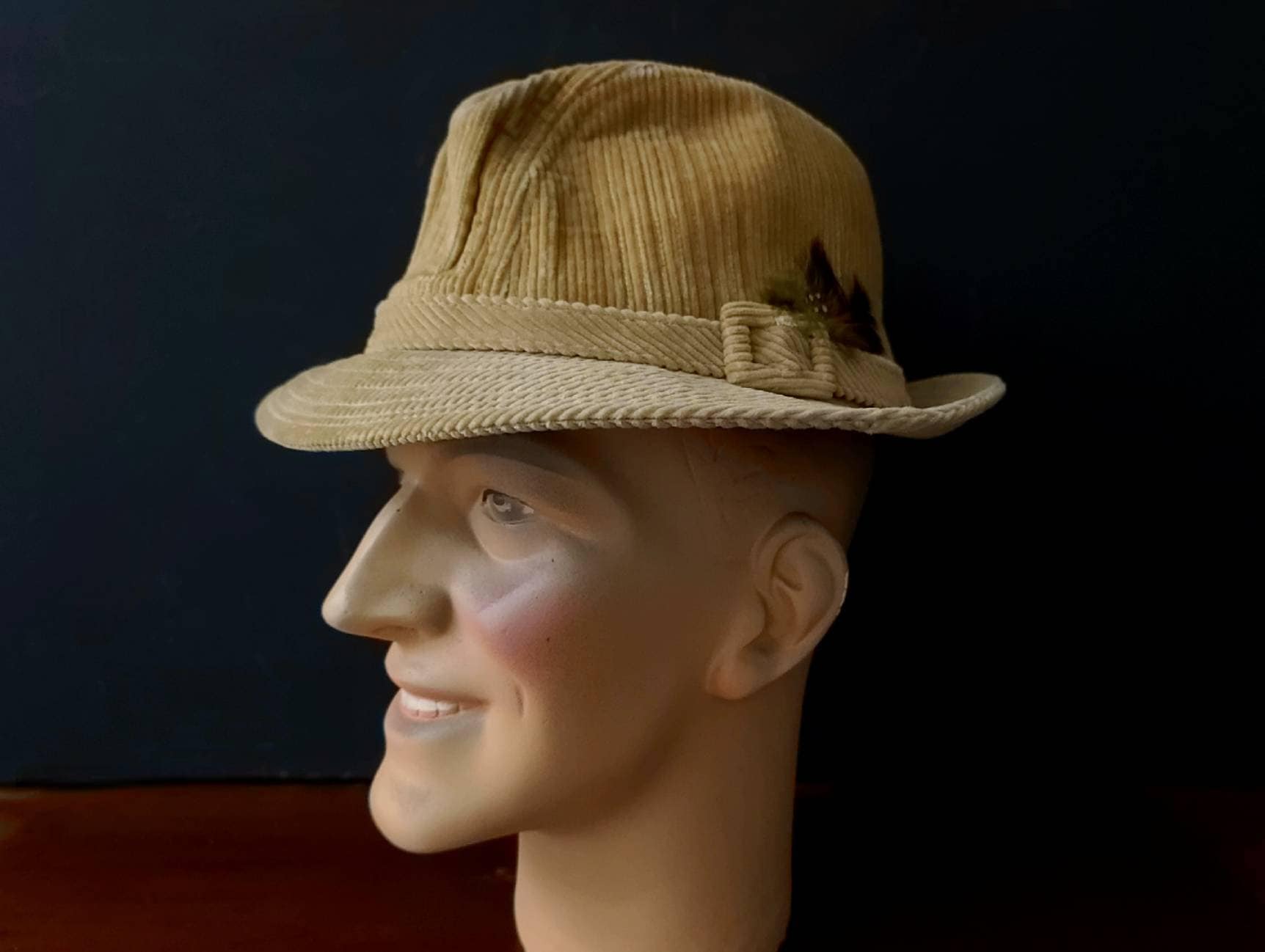 Kangol Corduroy Bucket Navy | Hoedenzaak Jos van Dijck