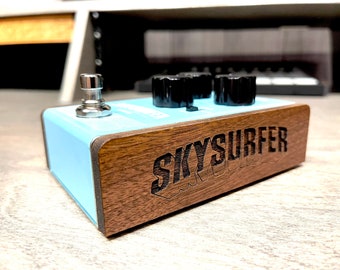 TC electronics sky surfer effects pedal solid walnut cheeks