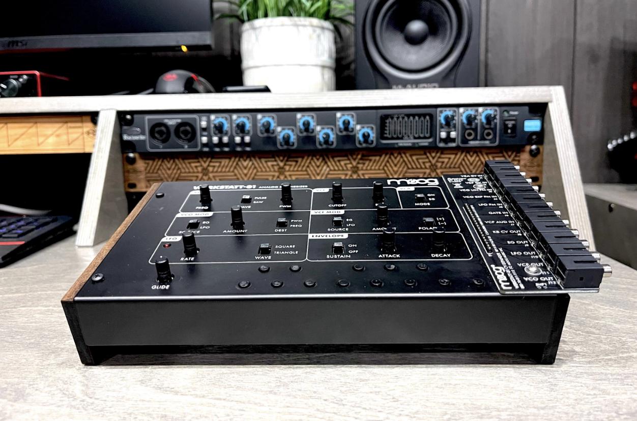 MOOG Werkstatt-01 Synth Stand Solid Walnut - Etsy Denmark