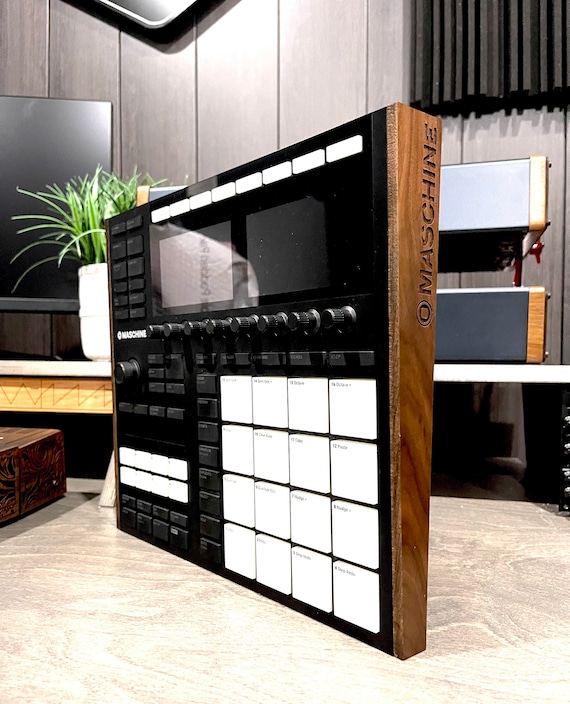 カルシファー　MASCHINE MK3 カルシファー MASCHINE MK3 MASCHINE Mk3レビュー : デザイン・操作性