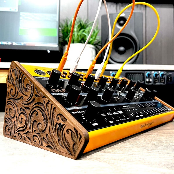 Behringer crave stand solid walnut 2 positions.