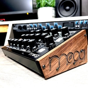 Moog 2段ラックスタンド（Moog Mother 32 / DFAM