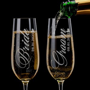 Personalized Wedding Champagne Flutes, Engraved Mr and Mrs Champagne Glasses, Set of 2 Engagement Gifts, Toasting Glasses, Housewarming Gift