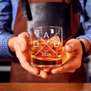 New Dad Whisky Glas - Zum ersten Mal Papa - Geschenk für Papa - Papa hergestellt kundenspezifisch - personalisierte Papa Geschenke - 2021, 2022, 2023, 2024, 2025 Bild 4