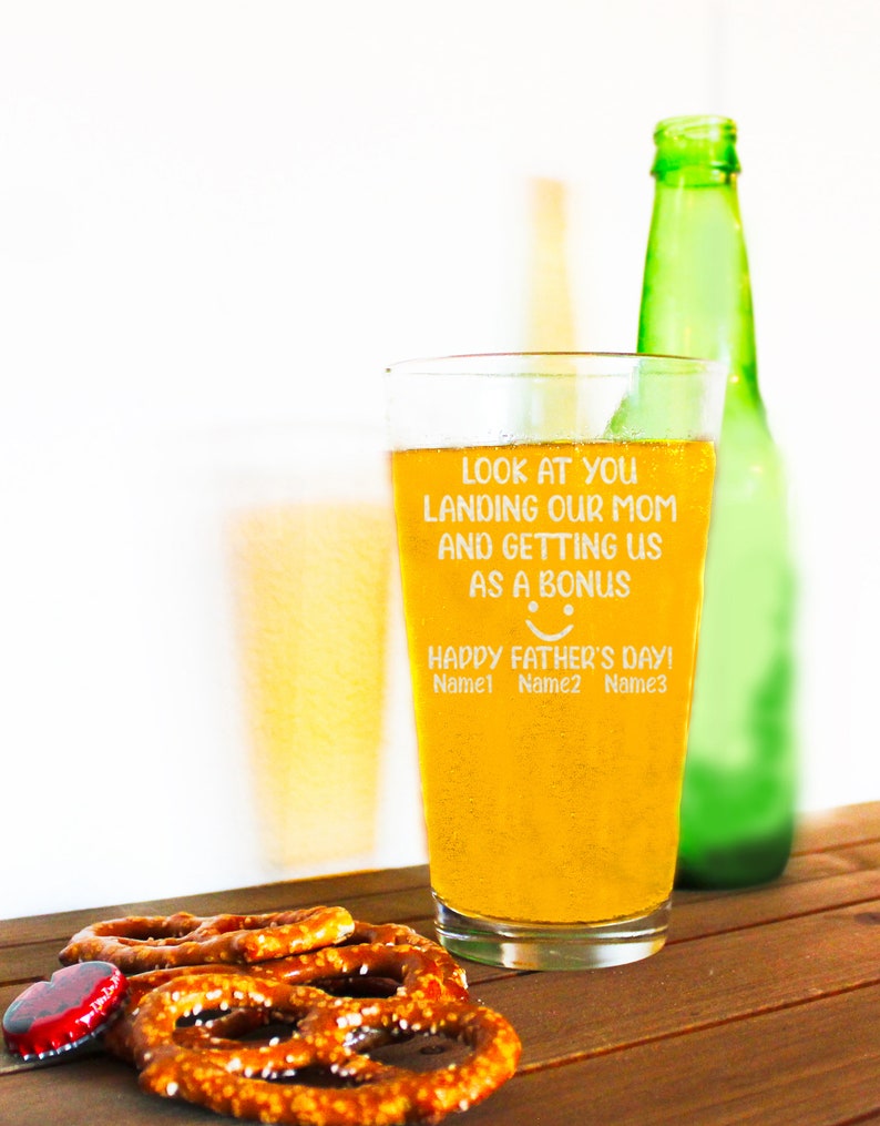 Look At You Landing Our Mom And Getting Us As A Bonus Personalized Beer Pint, Funny Step Dad Christmas Gift, Special For Best Stepfather image 4