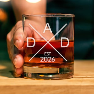 New Dad Whisky Glas - Zum ersten Mal Papa - Geschenk für Papa - Papa hergestellt kundenspezifisch - personalisierte Papa Geschenke - 2021, 2022, 2023, 2024, 2025 Bild 3