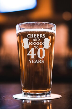 Chope à Bière 40e Anniversaire - 18 Onces (environ 530 Ml) - Verre Décoratif Cadeau Humour 40 Ans