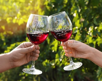 Juego de 2 copas de vino grabadas personalizadas, copas de vino con monograma para aniversario de pareja, copa de vino personalizada para brindis de boda, regalo de boda