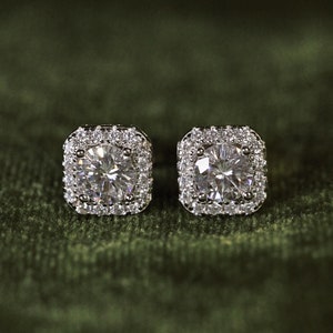 Small beautiful high carbon diamond earrings. Stunning sterling silver 925 8A CZ studs.