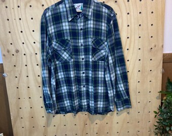 Vintage Plaid Flannel Shirt Mens XL Green Navy Cream Layering Workwear Outdoor Style