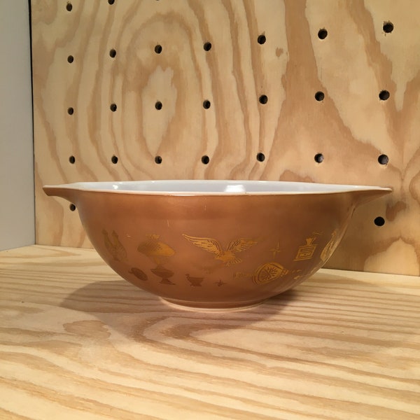 Vintage Kitchenware - Pyrex Early American Mixing Bowl Gold on Brown - Pyrex 4 Quart Bowl 444 - Made in the USA - Gift for her