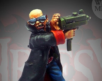 28mm scale SciFi Cyberpunk-style, Noobs Protecting Face/Firing Wildly