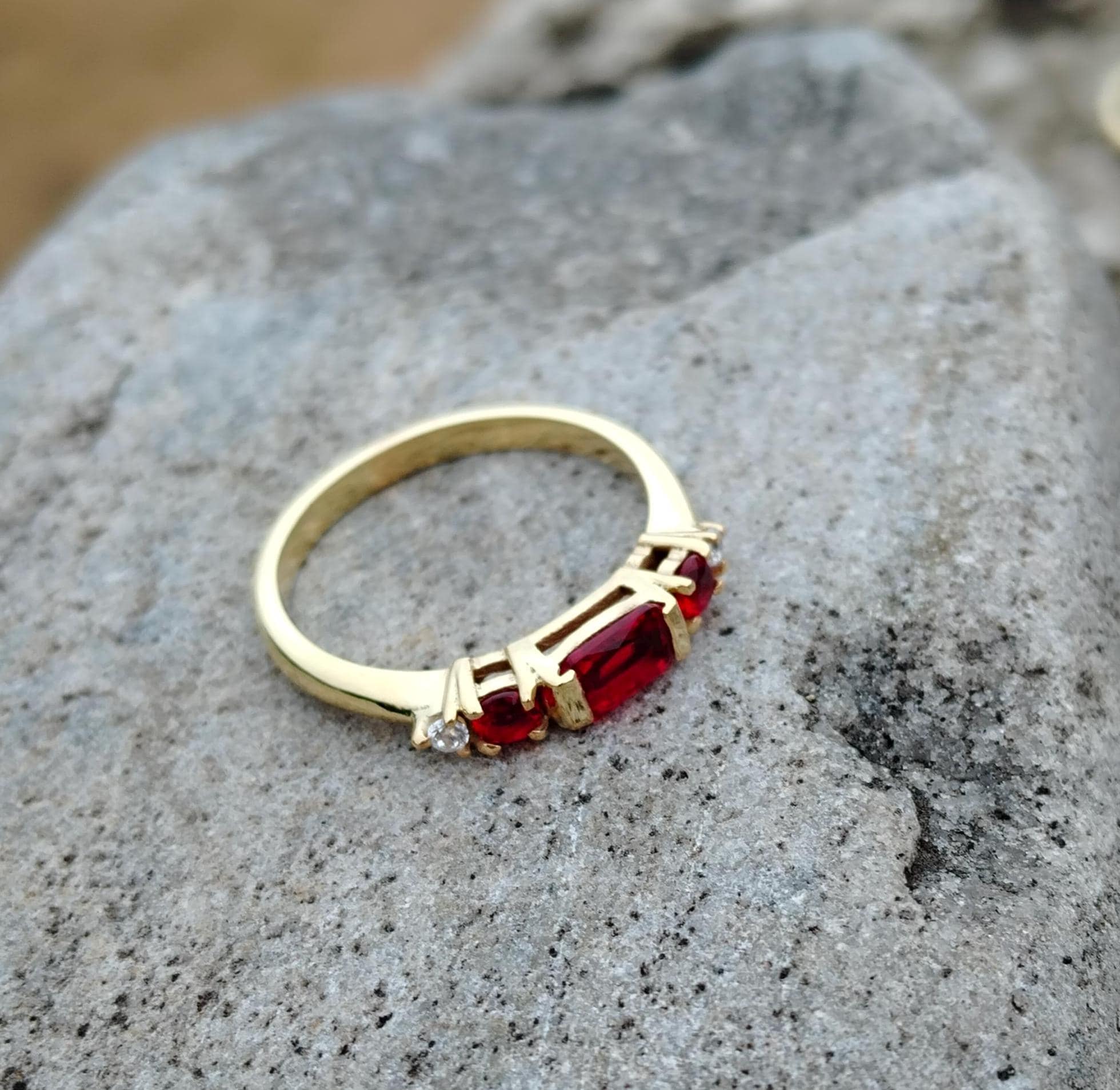 レッドストーンゴールドリング - Etsy 日本