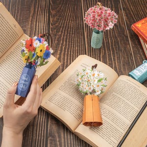 Marque-pages pop-up floraux 3D, cadeau pour amoureux des livres, club de lecture | Accessoires de lecture | Carte pop up 3D, fête des mamans | Cadeau pour elle, Cadeau pour la rentrée des classes