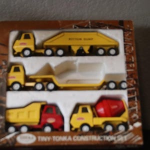 Tiny‑Tonka Construction Set No. 822 • Open Box • Bulldozer Missing • Vintage Tonka USA