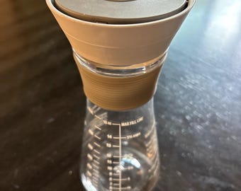 Pampered Chef Salad Dressing Mixer 15oz – Shake, Mix & Pour with Ease!