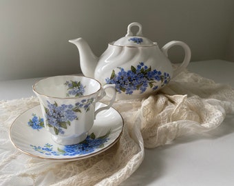 Beautiful Vintage Bone China Teapot Set