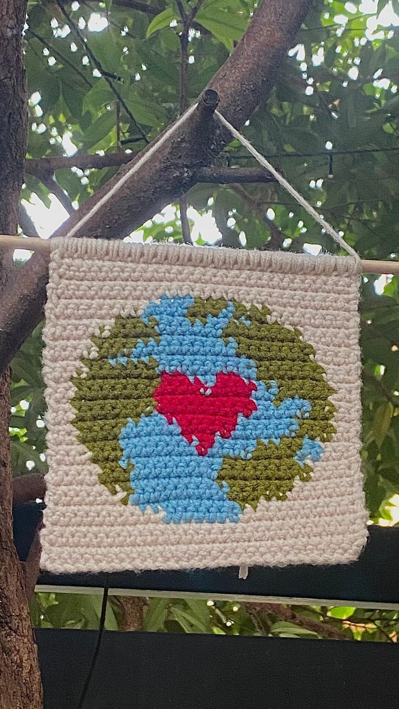 PDF Crochet Mini Earth Day Wall Hanging Pattern Home Decor Tapestry Intarsia image 7