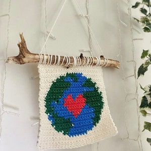 PDF Crochet Mini Earth Day Wall Hanging Pattern Home Decor Tapestry Intarsia image 10