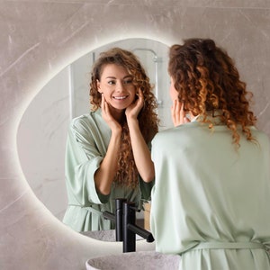 Miroir asymétrique avec LED I 3 options d'éclairage I Miroir de salle de bain, éclairage LED, miroir suspendu, miroir décoratif, fait main, miroir de maquillage image 4