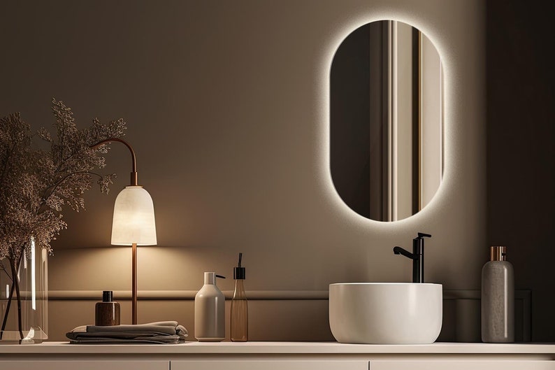 Miroir ovale avec LED I 3 options d'éclairage I Design moderne, miroir fait main, lumière LED, miroir suspendu, décoration murale, miroir de salle de bain image 1