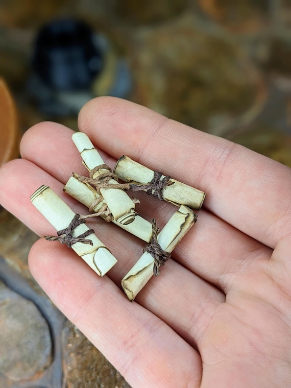 1:12 Scrolls| Miniature Scrolls| Dollhouse Apothecary Scroll |Mini Potion Scroll |Dollhouse Witchy Decor |Miniature Apothecary |Mini Letters