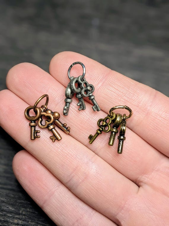 Miniature Keys | Mini Vintage Key Ring| 1:6 Dollhouse Keys|Vintage Diorama Supplies |Vintage Roombox Supplies| Mini Skeleton Keys| 1.12 Keys