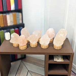 Lámpara de sal 1:12 / Lámpara de sal en miniatura / Lámpara de sal para casa de muñecas / Lámpara de cuarzo rosa / Muebles y accesorios para casa de muñecas / Lámpara para casa de muñecas imagen 2