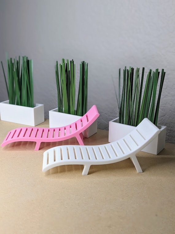 1:12 Patio Chaise Lounge | Miniature Lounge Chaise | Dollhouse Patio Chair | Mini Chaise for Dolls | 3D Printed Chair | Mini Patio Lounger