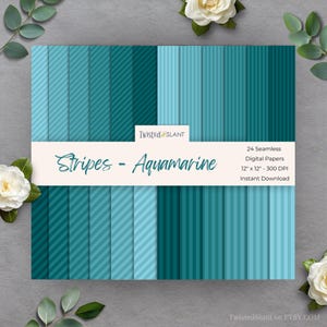 Puede incluir: Un conjunto de papeles digitales aguamarina con diseños de rayas. Cada papel mide 30.48 cm x 30.48 cm y tiene una resolución de 300 DPI. El título "Stripes - Aquamarine" se muestra en una pancarta crema. La marca "Twisted Slant" también es visible.