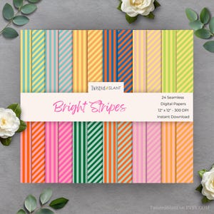 Könnte beinhalten: Eine Sammlung von 24 nahtlosen digitalen Papieren mit hellen, farbenfrohen Streifen. Die Papiere zeigen verschiedene Farbkombinationen, darunter rosa, orange, grüne und blaue Streifen. Jedes Papier misst 30,48 cm x 30,48 cm und hat 300 DPI. Der Text "Bright Stripes" ist zu sehen.